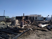 Когда загорелись крыши, люди еще спали: очевидцы рассказали о пожаре в Салаирке